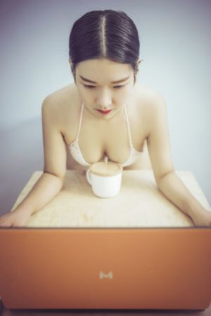 我要看三级毛片_BD英语在线播放